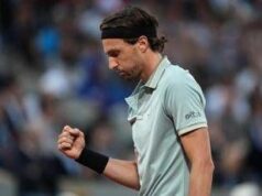 Finale tra cugini a Shanghai: Rinderknech batte Medvedev e abbraccia Vacherot