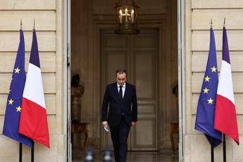 Francia, Lecornu si dimette: è il premier con il mandato più breve della Quinta Repubblica