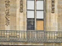 Furto al Louvre, ecco quanto valevano i gioielli della corona: la stima della procura di Parigi