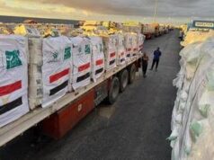 Gaza, consegnati i corpi di altri 4 ostaggi. Israele blocca gli aiuti, Trump avverte Hamas