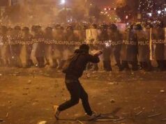 Perù, scontri a Lima dopo manifestazione contro nuovo governo: un morto e oltre 100 feriti