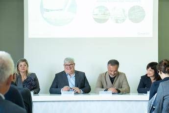 Sostenibilità, Flo lancia Alpha: nuova linea in stoviglie in carta senza plastica