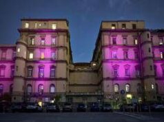 Tumori, nel mese della prevenzione femminile l’Università Vanvitelli si tinge di rosa