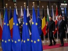 Ucraina, Ue approva nuove sanzioni contro la Russia. Zelensky: “Più pressione per cessate il fuoco”