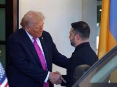 Zelensky e la giacca nera alla Casa Bianca, Trump: “Ha un bel look”