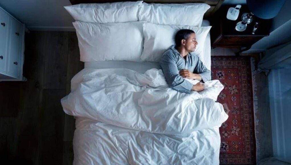 Apnee notturne, il legame con ictus e demenza: i rischi