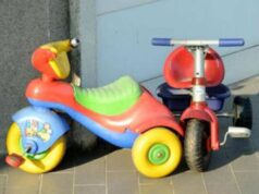 Arezzo, bimbo soffocato all’asilo nido: Procura indaga su negligenze nella sorveglianza