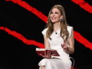 Belve torna in tv, Amanda Lear e Micaela Ramazzotti tra gli ospiti della puntata