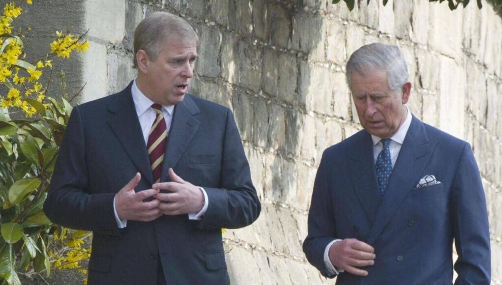 Carlo prepara il ‘benvenuto’ ad Andrea a Sandringham dopo lo sfratto dalla Royal Lodge