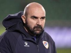 Dramma nel calcio serbo, allenatore muore durante una partita