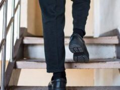 Due piani di scale ogni giorno, l’esercizio top per gli anziani e i benefici