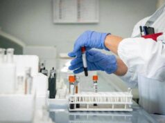 Epatite A, crescono i casi: sesso e alimenti, come si prende e sintomi