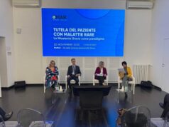 EquitĂ e acceso cure, miastenia gravis modello positivo