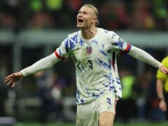 Esposito segna, Adani urla: “Adesso, Erling, lo conosci?”. Ma Haaland fa doppietta