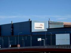 Ex Ilva, continua la protesta a Genova: operai hanno dormito in strada