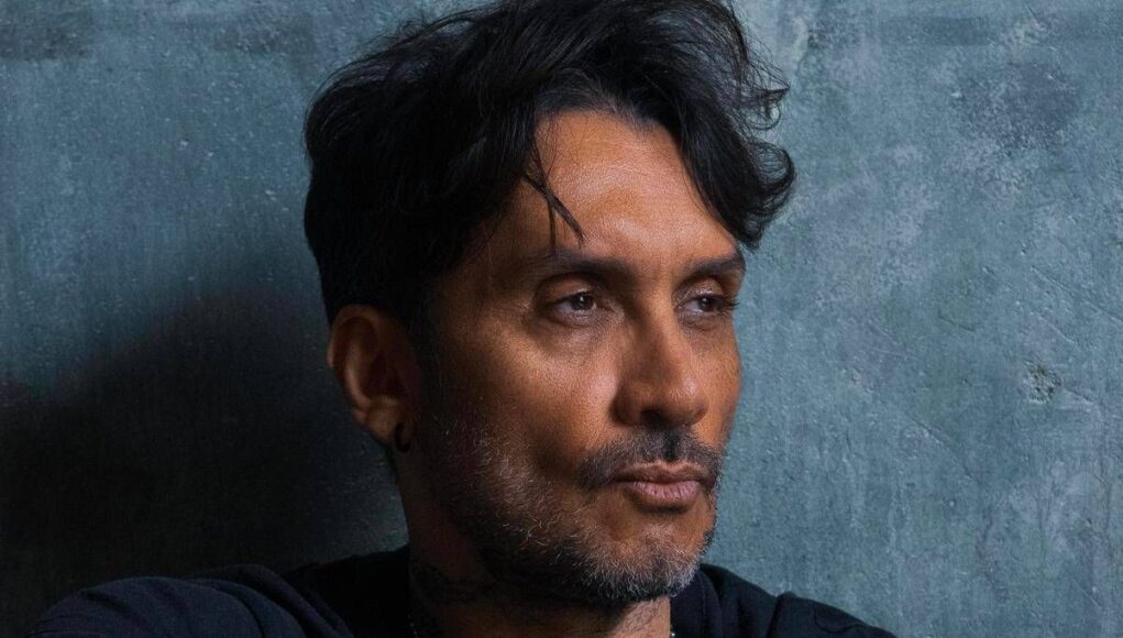 Fabrizio Moro: “Fare dischi? Un martirio. Oggi il sistema musicale vomita troppe canzoni”