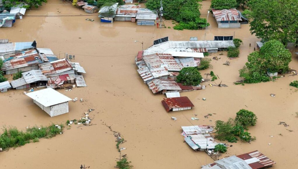 Filippine, 1,4 milioni di persone evacuate a causa del super tifone Fung-wong