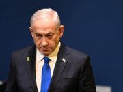 Hamas consegna corpo di un altro ostaggio. Mandato arresto per Netanyahu da Turchia: “Genocidio”