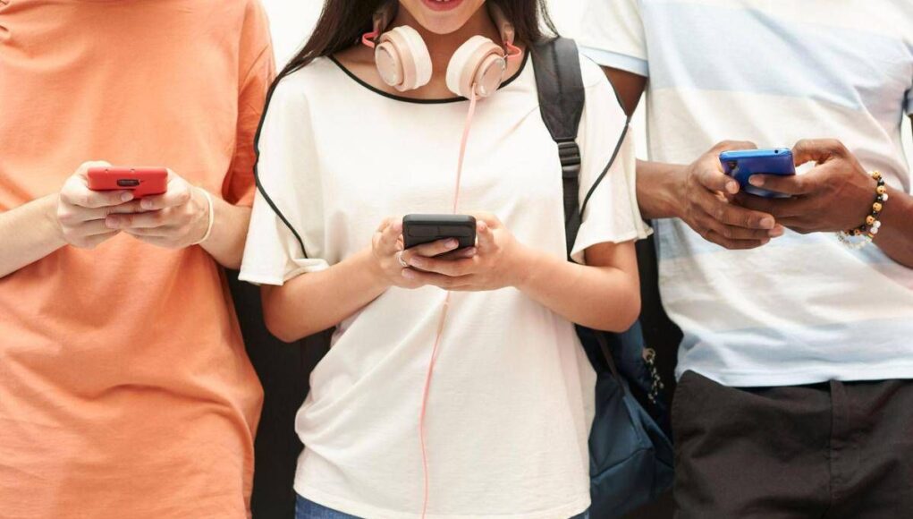 Indagine Moige-Piepoli ‘Venduti ai minori’, allarme vendita illegale alcol e tabacco