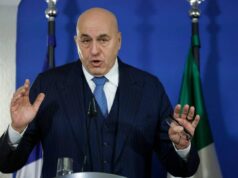 Iran, Crosetto: “Niente navi da guerra nello Stretto, serve linea europea condivisa”