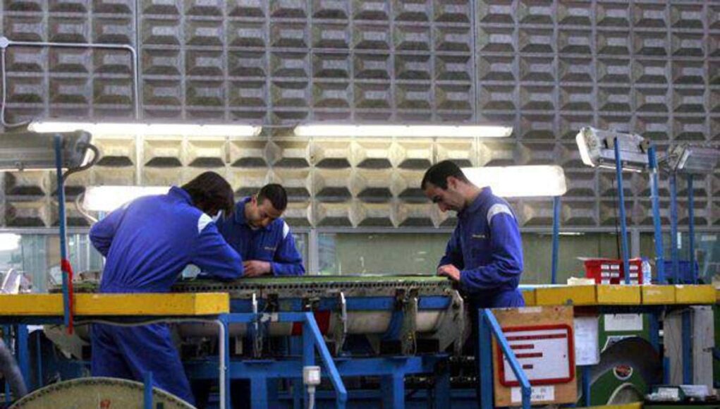 Metalmeccanici, firmato rinnovo contratto: aumento salari di 205 euro