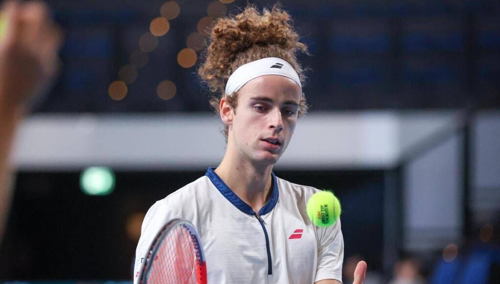 Mika Brunold, il tennista che ha fatto coming out: “Nascondermi non è un’opzione”