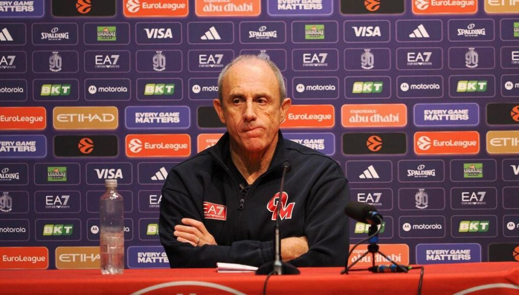 Olimpia Milano, coach Messina si dimette: Poeta nuovo allenatore