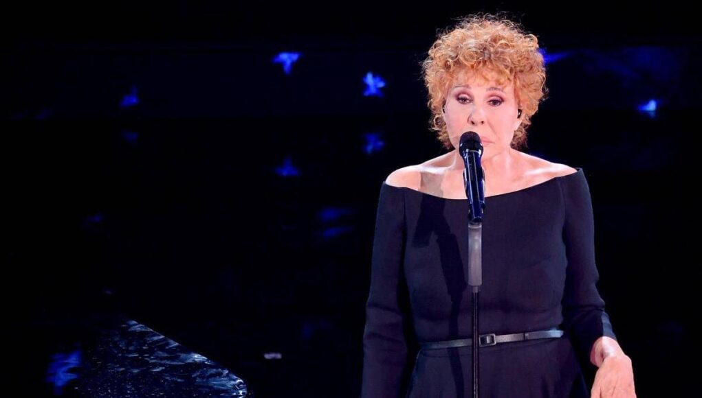 Ornella Vanoni: le canzoni e Sanremo, gli amori, la confessione sul funerale e l’ultima provocazione