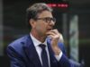 S&P conferma rating Italia a BBB+ e outlook migliora. Giorgetti: “Il lavoro paga”