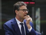S&P conferma rating Italia a BBB+ e outlook migliora. Giorgetti: “Il lavoro paga”