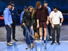 Sinner, la famiglia si… ‘allarga’. Anche il cane Snoopy festeggia il trionfo alle Atp Finals