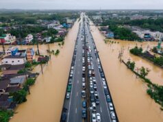 Thailandia e Indonesia travolte dal maltempo, devastata l’isola di Sumatra: decine di morti e dispersi