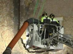 Torre dei Conti, parla l’operaio scampato al crollo: “Ho avuto paura, ora aspetto che salvino il mio collega”