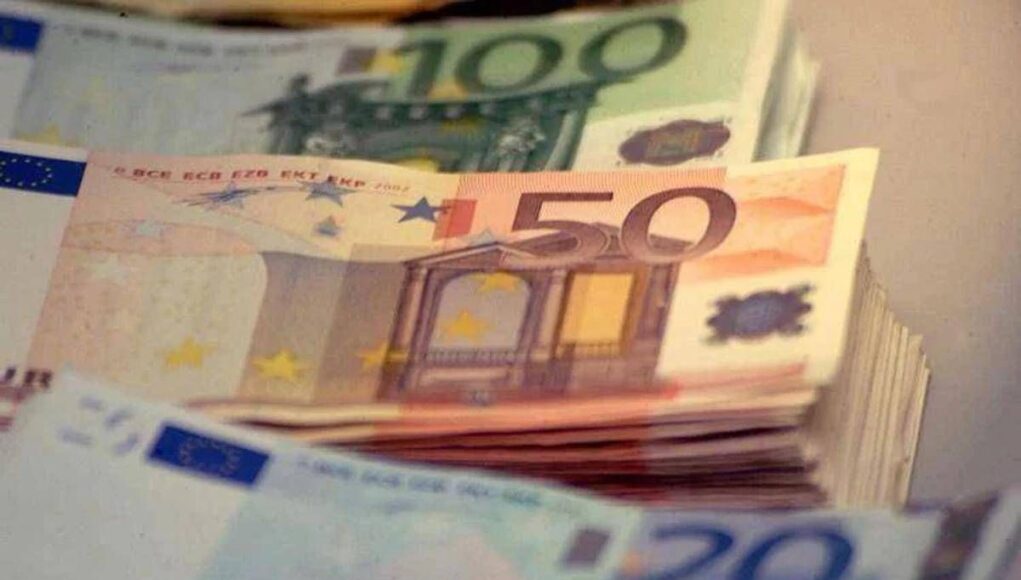 Tredicesima, i consigli dell’analista: “Attenzione a lasciarla sul conto”