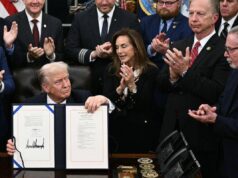 Trump firma la legge, finisce lo shutdown più lungo della storia