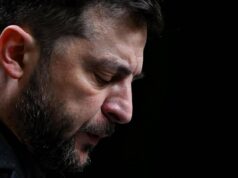 Trump insiste, Putin minaccia: Zelensky accerchiato sul piano Usa per l’Ucraina