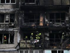 Ucraina, Kiev ancora sotto attacco: raffica di missili e droni. Zelensky: “Russia colpisce strutture civili”