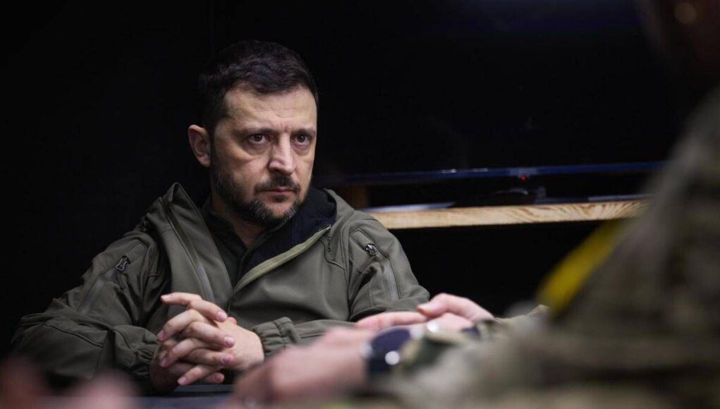 Ucraina, Zelensky e il ‘regalo di Natale’ di Putin: “Attacco massiccio in corso, ora più pressioni per la pace”