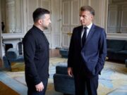 Ucraina, nuovi raid russi. Zelensky da Macron per intesa su difesa aerea