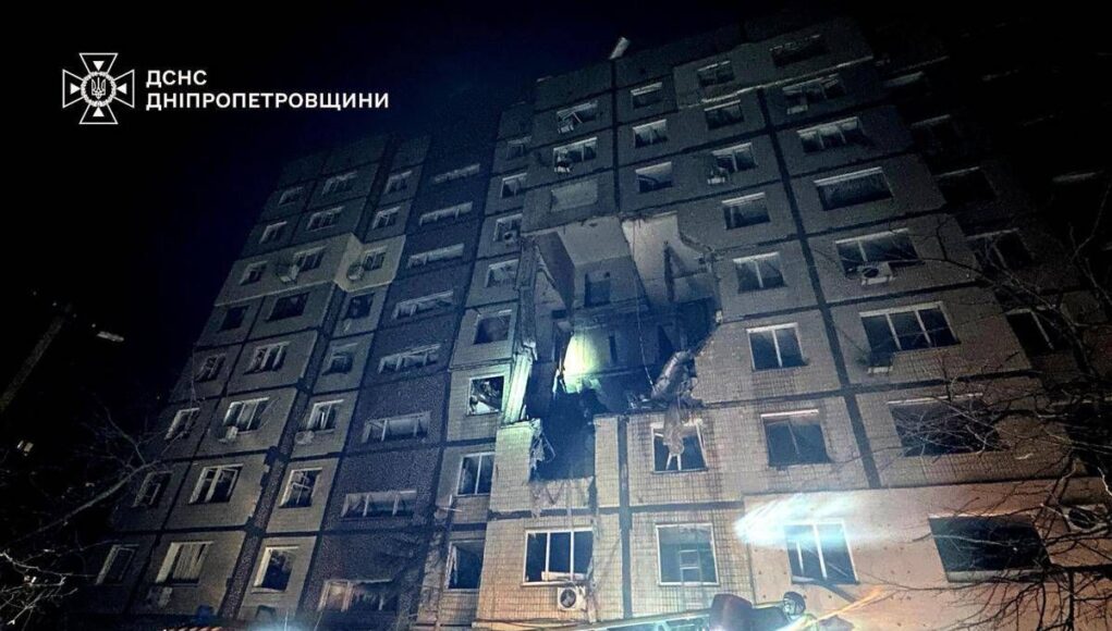 Ucraina, raid russo su Dnipro: uccisa una donna, 11 feriti tra cui bambini