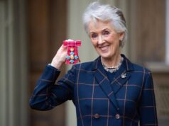 Addio a Joanna Trollope, la regina dei romanzi rosa aveva 82 anni