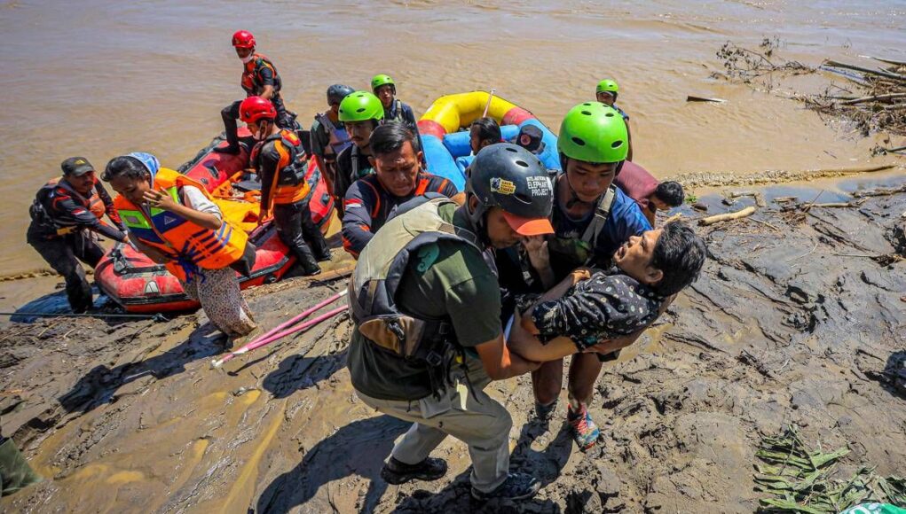 Asia colpita da inondazioni e frane, oltre 1.000 vittime: Sri Lanka e Indonesia in ginocchio
