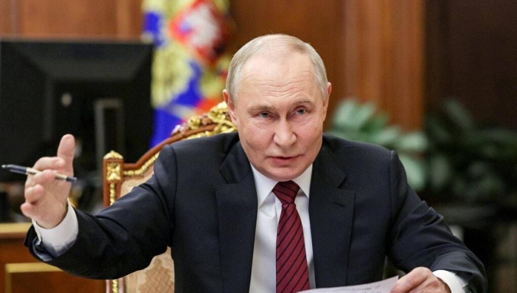 Asset russi congelati, Mosca: “Presto risponderemo a mossa Ue”. Salvini: “Bruxelles scherza con il fuoco”