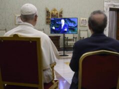 Benigni torna in tv: “San Pietro mio migliore amico, primo follower di Gesù”