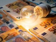 Bollette della luce, in arrivo il bonus di 55 euro contro il caro energia