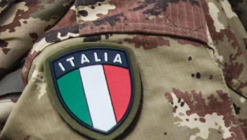 Crosetto: “Basta allarmismo, nessuno vuole la leva obbligatoria”