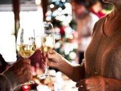 Da brindisi a dopocena, l’alcol minaccia il Natale: a rischio fegato e cervello