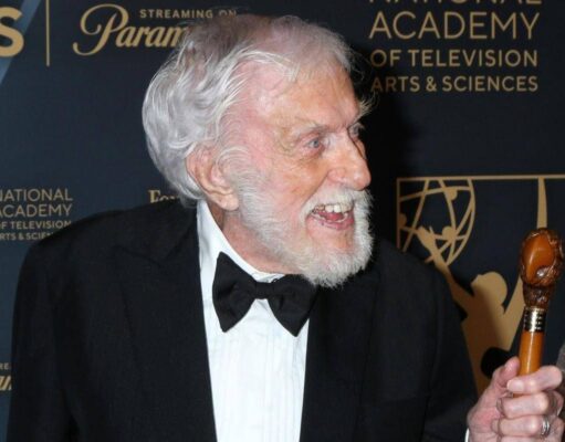 Dick Van Dyke compie 100 anni: “Non è abbastanza, si vuole vivere di più”