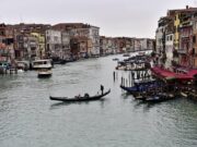 Emilia Romagna oggi in allerta meteo rossa, acqua alta a Venezia