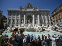Fontana di Trevi a pagamento? “Solo ipotesi, non c’è data né decisione”